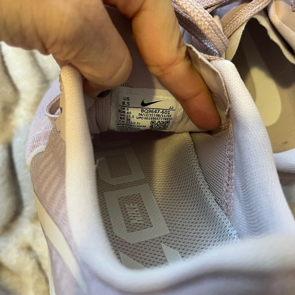 Women’s Nike Zoom Mauve Sneakers - Picture 6 of 6